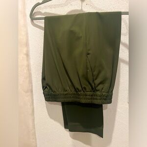 Everlane wool/laine olive green pants